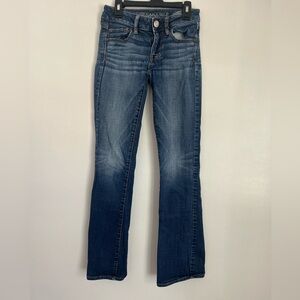 Women’s American Eagle skinny kick super stretch jeans size 00